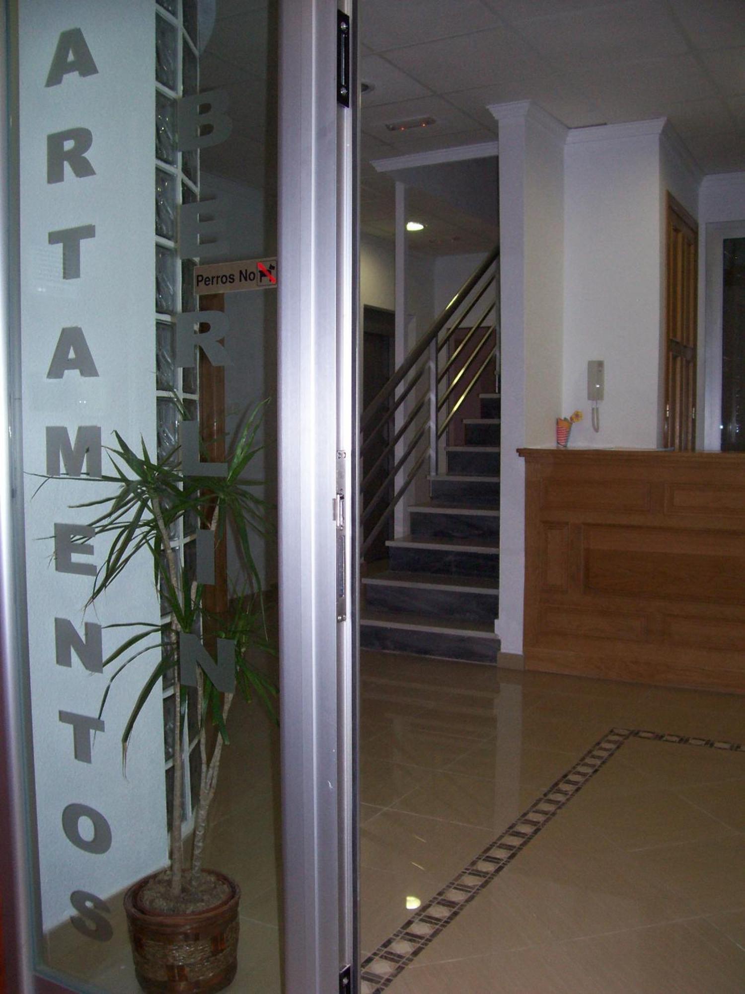 Apartamentos Berlin サン・ペドロ・デル・ピナタル エクステリア 写真