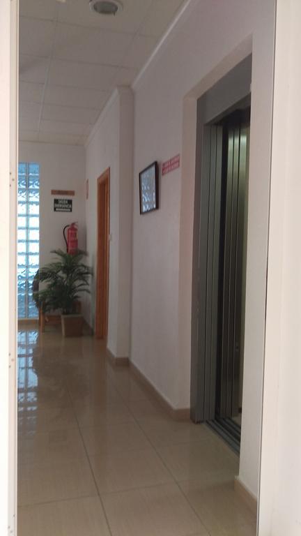 Apartamentos Berlin サン・ペドロ・デル・ピナタル エクステリア 写真